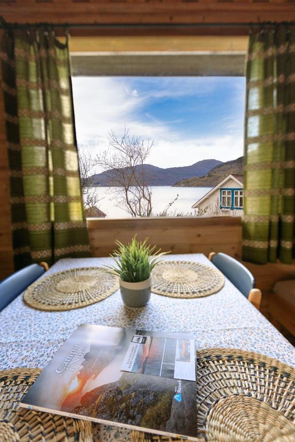 Hotel Nokling & Camping Hjelmeland Exterior foto