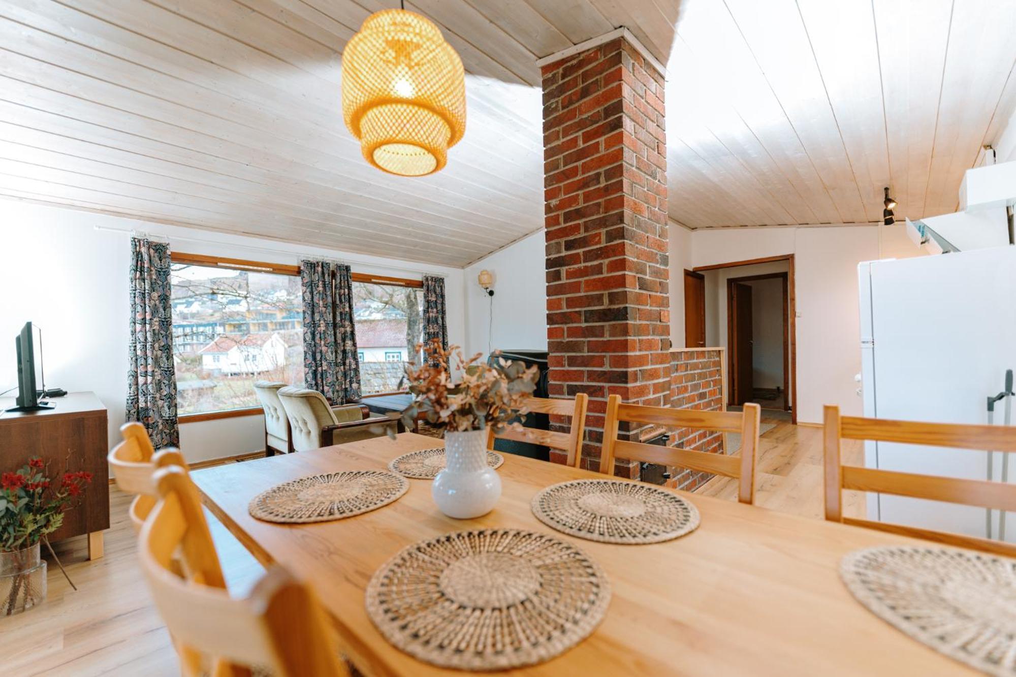Hotel Nokling & Camping Hjelmeland Exterior foto